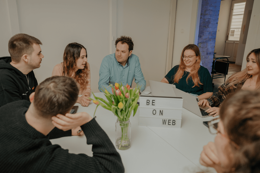 hero_beonweb-background